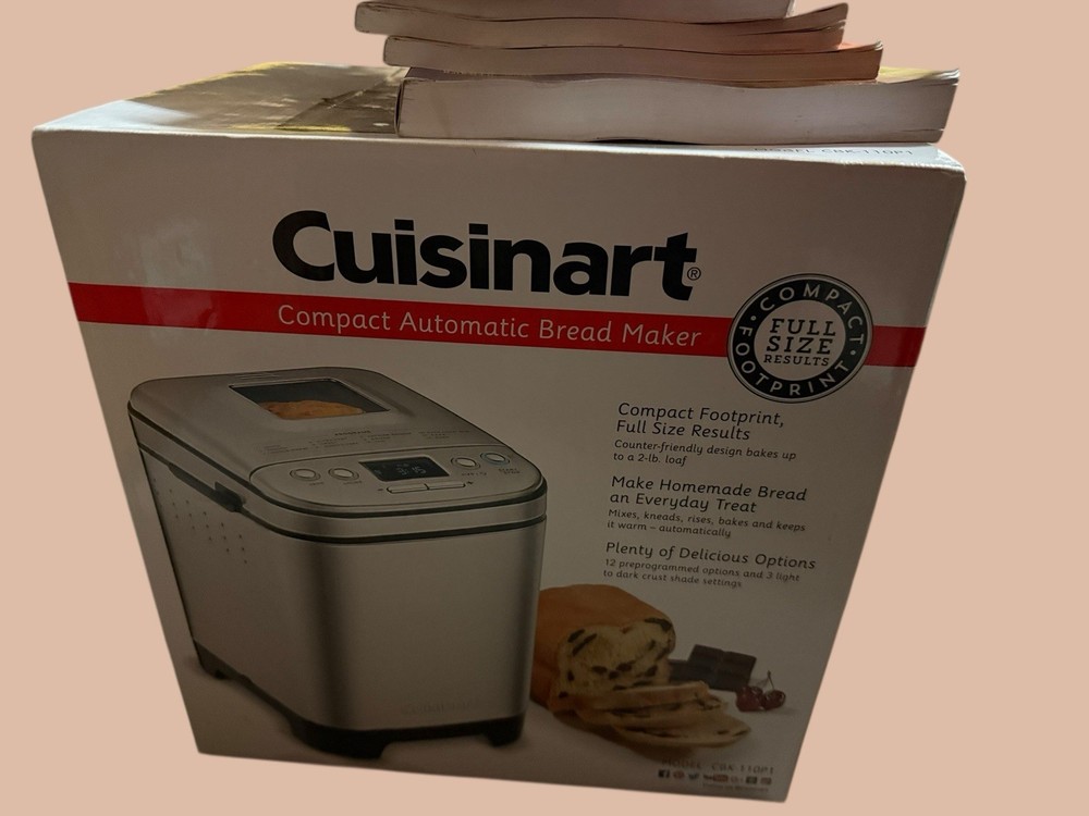 Cuisinart Bread Maker CBK-110P1 Compact Automatic 2 lbs Loaf Bread Machine New