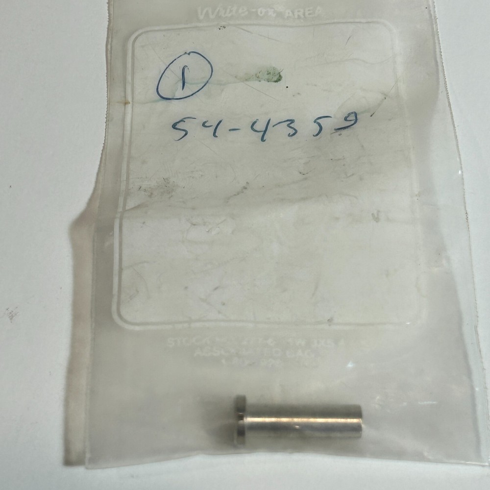 NEW BINKS - TRIGGER STUD - 54-4359 (D482)