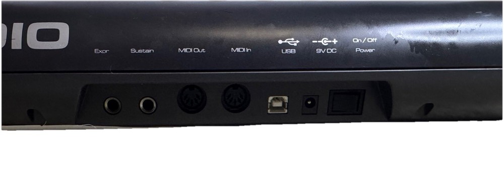 M-Audio Axiom 25 USB MIDI Keyboard Controller Pads Knobs Tested Working