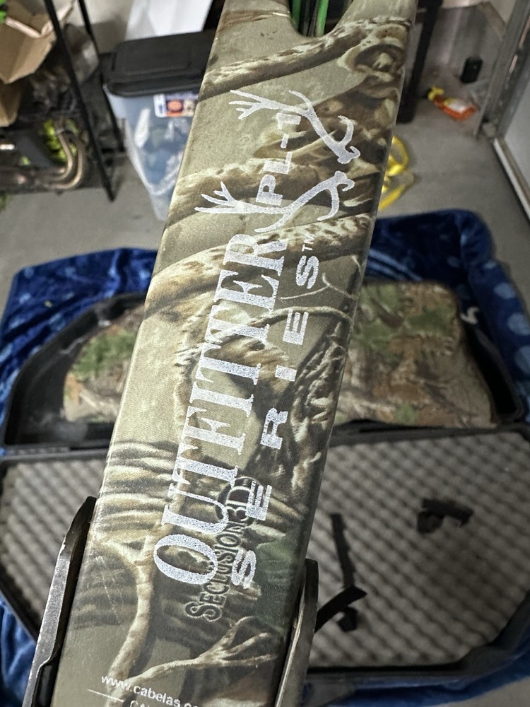 Cabelas PL-1 Compound Bow with Arrows Hard Case and Soft Case. Used