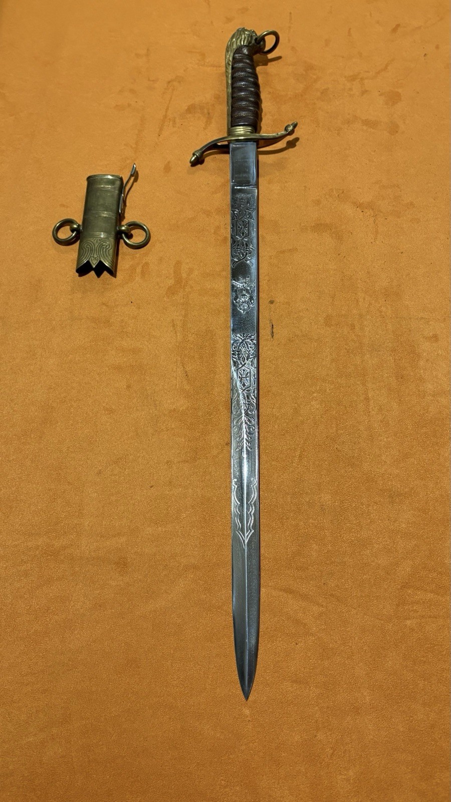 WW1 British Naval Lion Head Engraving Sword