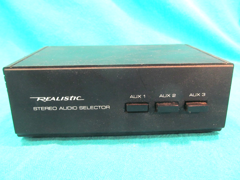 REALISTIC 42-2110 STEREO AUDIO SELECTOR