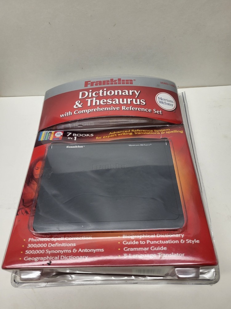 Franklin Dictionary & Thesaurus with Comprehensive Reference Set MWD-1490