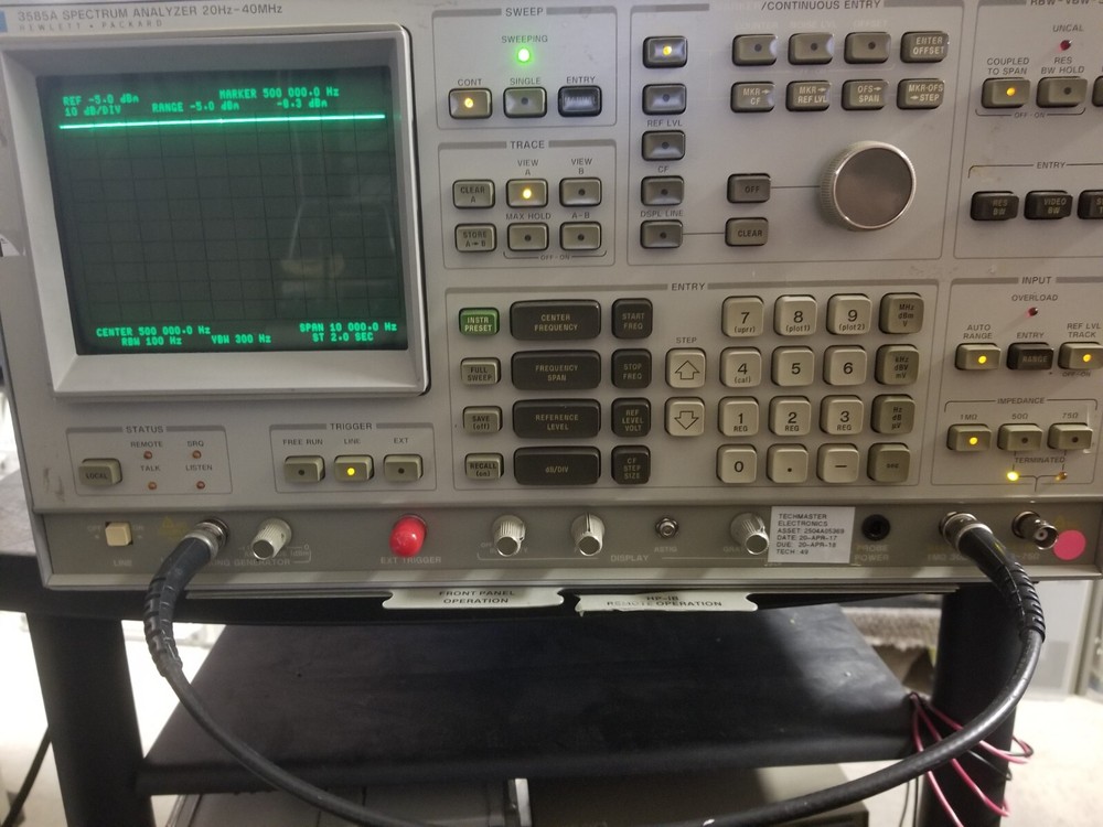 HP3585A Spectrum Analyzer WORKING INSTRUMENT with Cal errors. Var. Sweep source