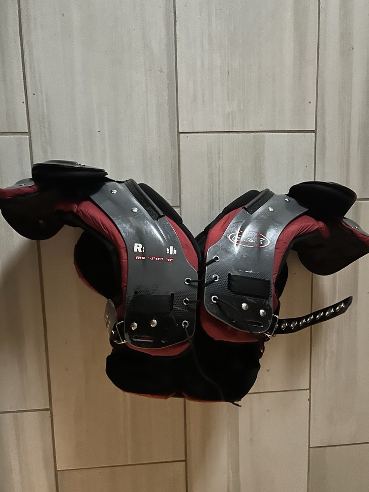 Riddle Shoulder Pads