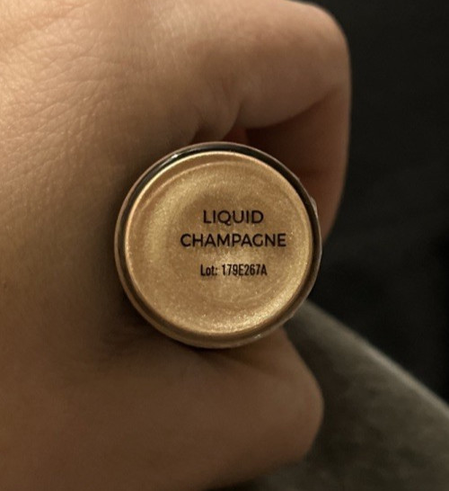 5 Makeup Revolution Liquid Highlighter