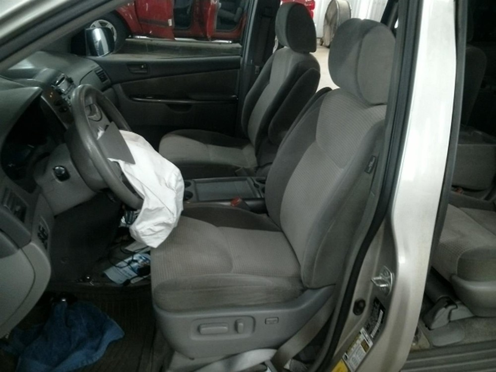 SIENNA 2010 Keys/Latches/Locks 104972369
