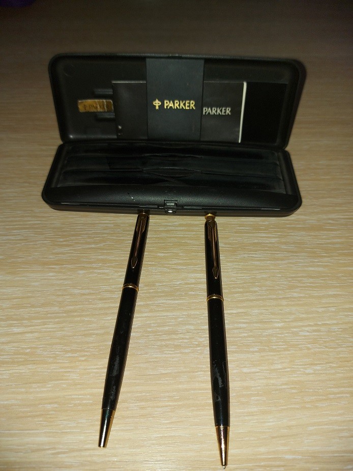 PARKER PEN AND MECHANICAL PENCIL SET Ref: 27