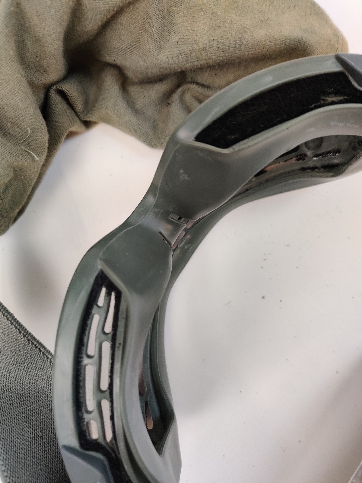 Authentic ESS Series Goggles NVG Foliage Green