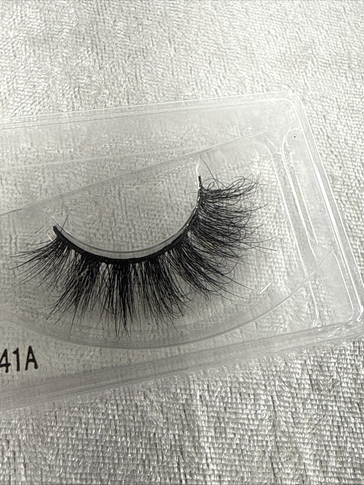 false eyelashes #41A