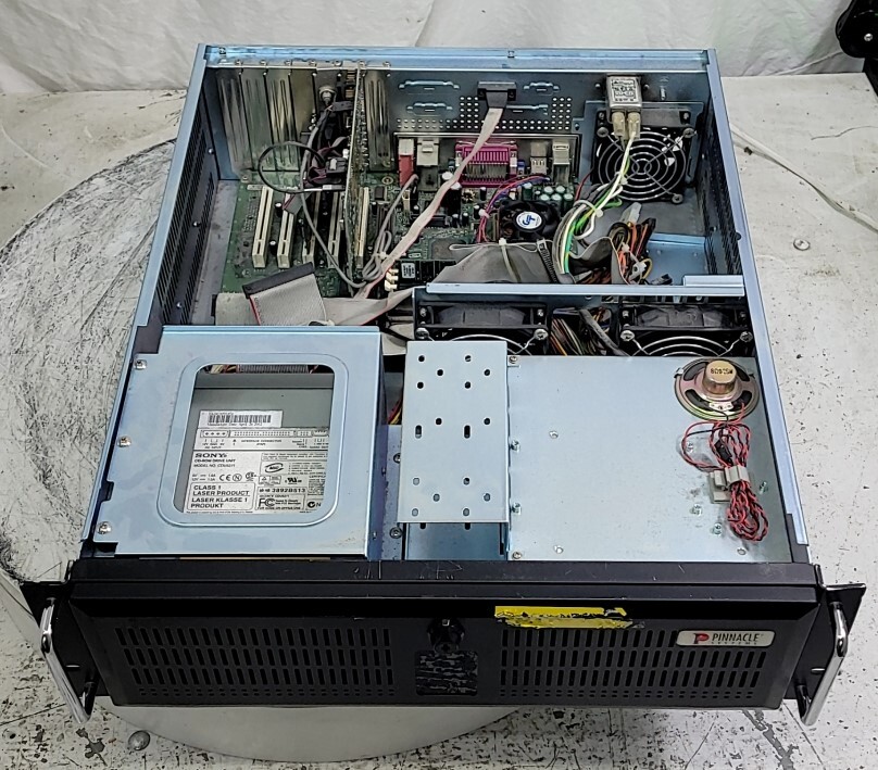 PINNACLE SYSTEMS 37D20A000 B 7D20A2210136 Server INTEL P3 256MB SEE NOTES