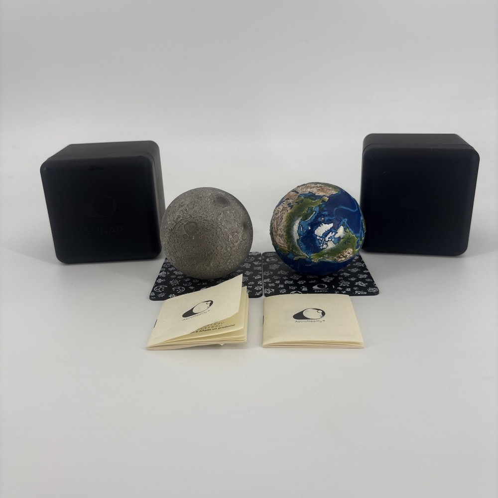 AstroReality LUNAR Regular Topographic Moon Globe Model And Earth Model 80MM