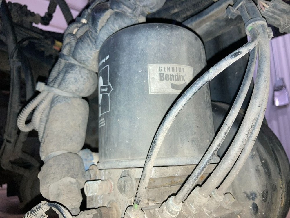 Bendix AD-IS Left/Driver Air Dryer - Used