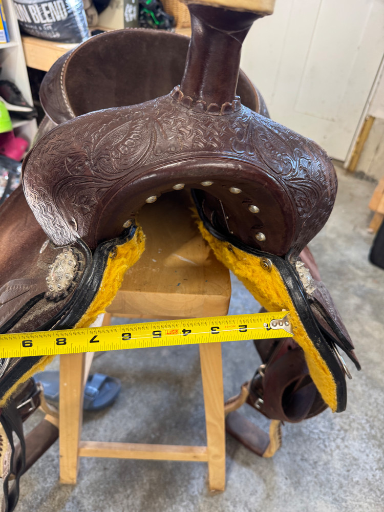 16 inch western saddle used