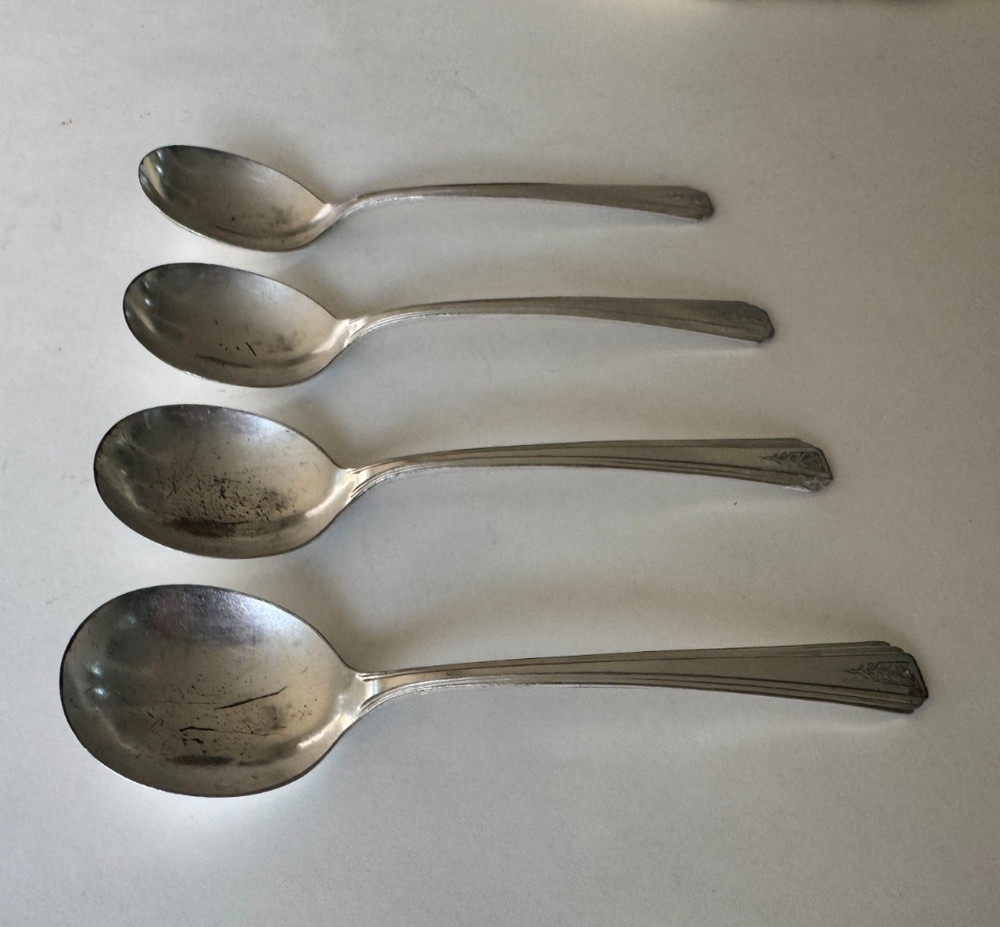 4 Oneida Community Clarion 1931 Silverplate Round Bowl Soup Spoons Vintage