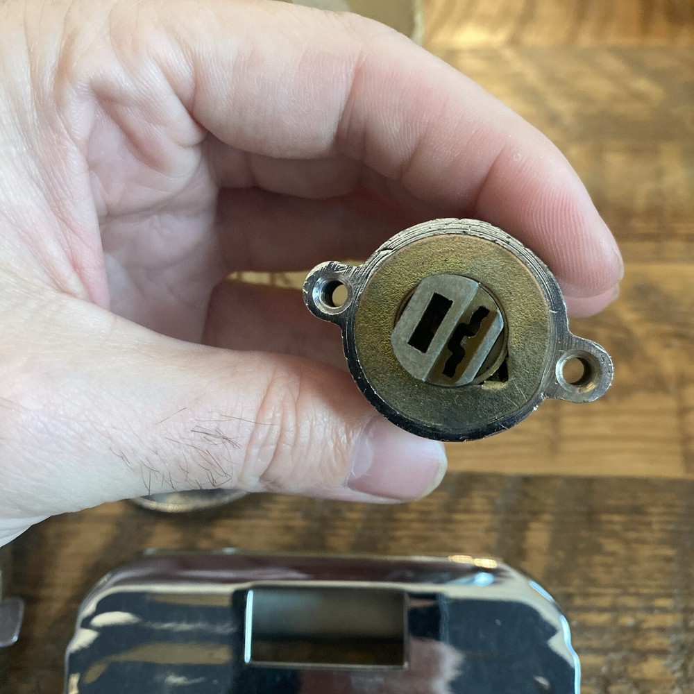 Ingersoll Rim Auto Deadlock Chrome