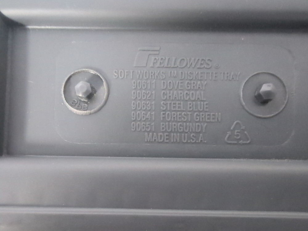 FELLOWES SOFT WORKS TM DISKETTE TRAY DOVE GRAY 90611