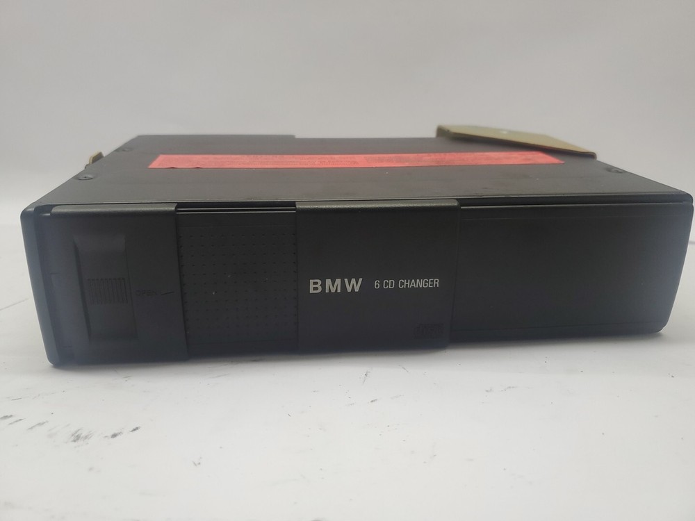 2000 BMW 540i E39 CD Changer 1469404