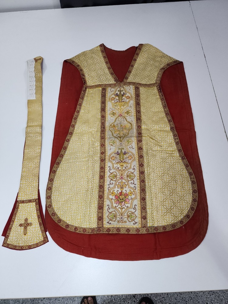 Antique Fiddleback Chasuble