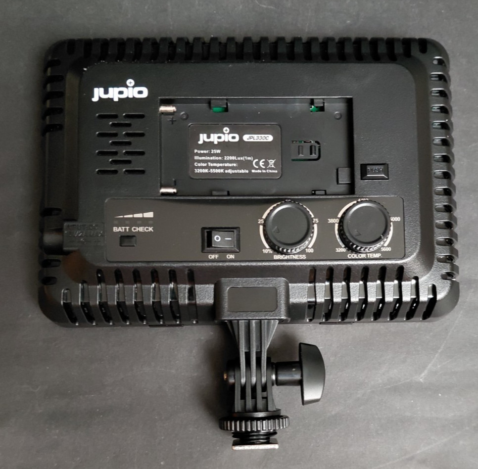 Jupio Power LED Light 330C