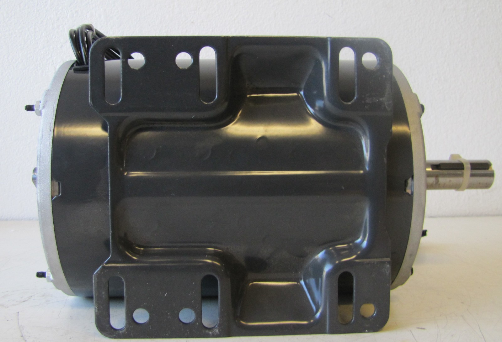 StarTrac 5 SPL HP Variable Controlled Treadmill Duty Motor 1745 RPM 230V 3PH