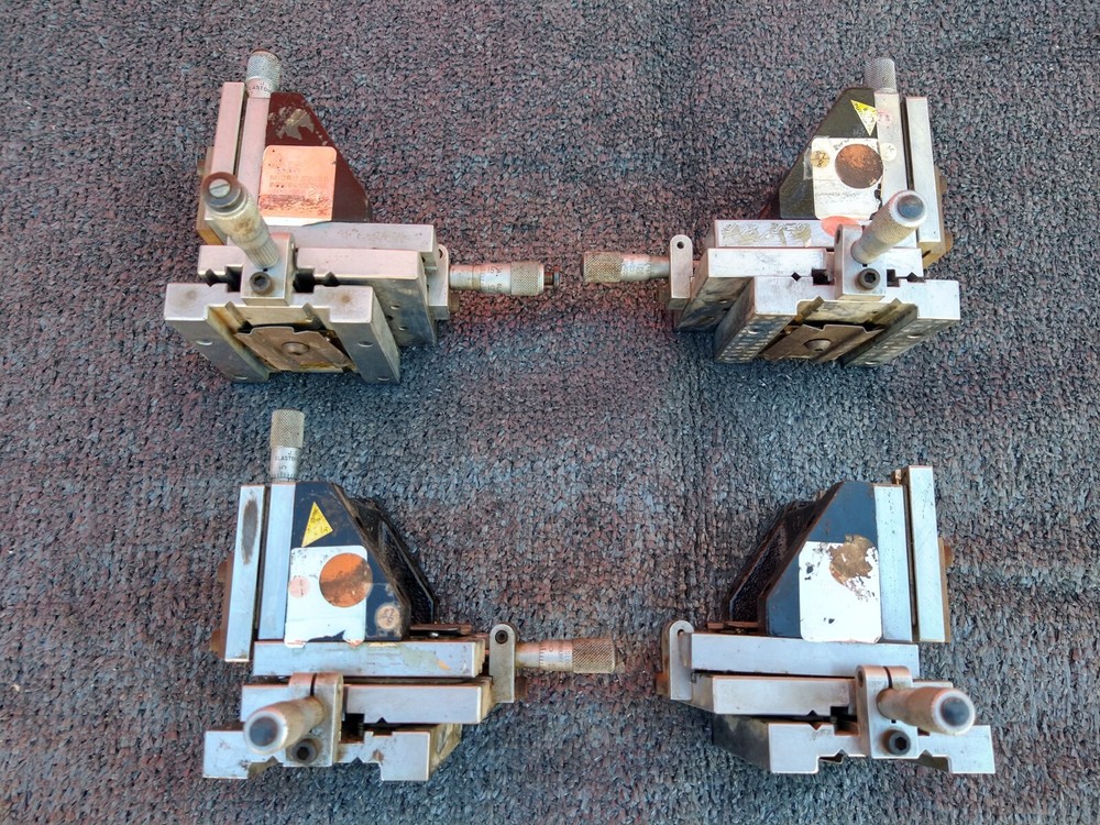 linear positioning stage (4 pcs)
