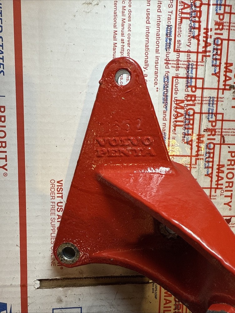 2019 Volvo Penta 6.2 engine mount 22012960