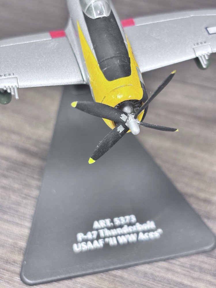 PLANE P-47 Thunderbolt USAAF "II WW Aces"
