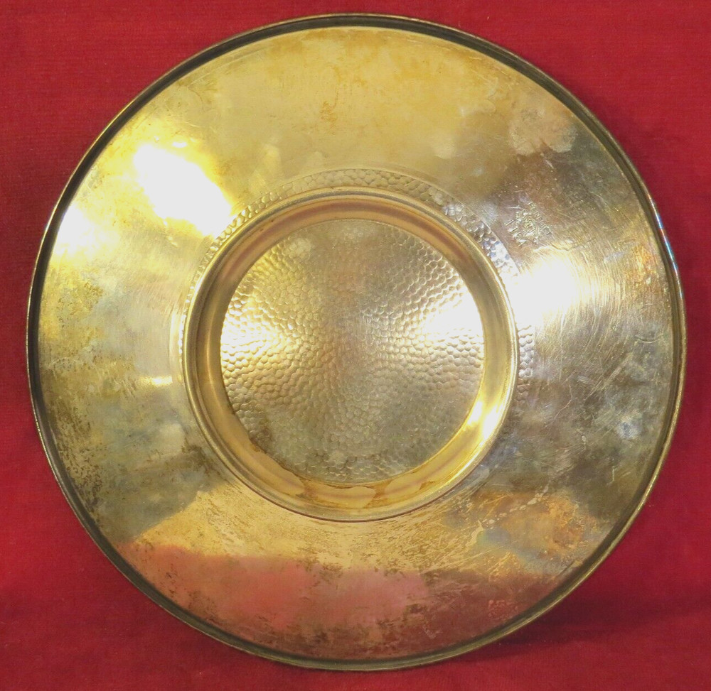 Vintage 1900's Benedict Manufacturing Heraldic Pattern Serving EPNS Plate