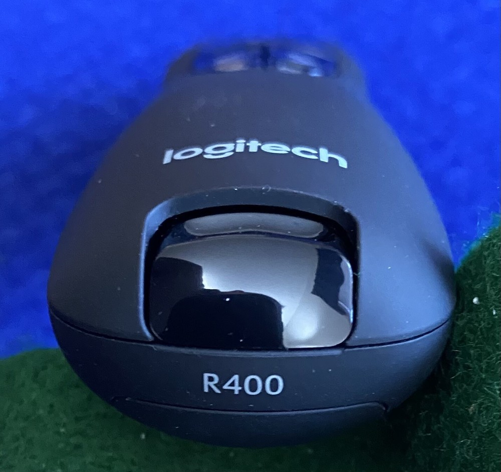 Logitech Wireless Presenter R400, Wireless Presentation Remote Clicker w/ Laser