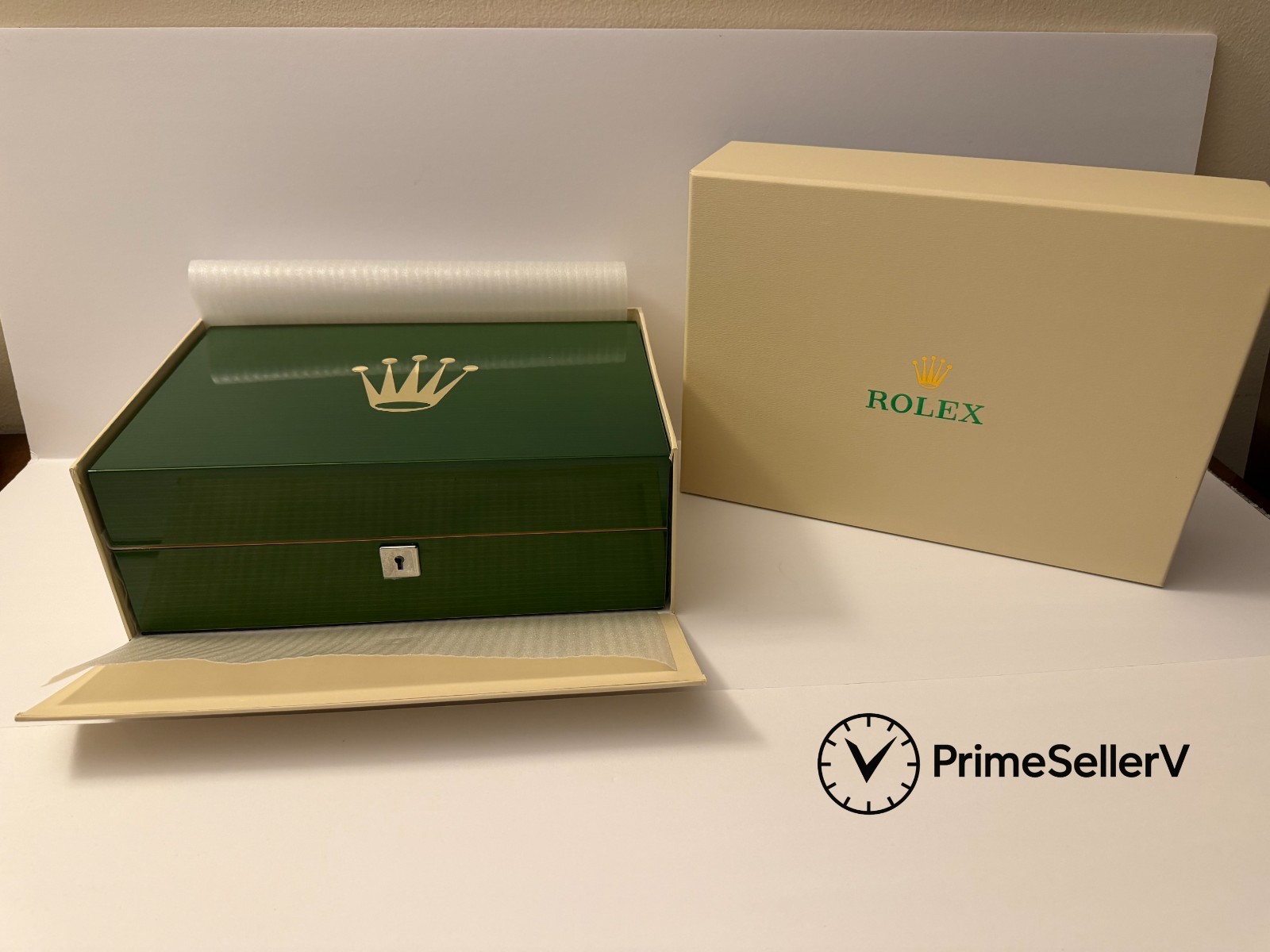 Luxury 10-Slot Green Wooden Watch Box – Premium Display Storage Case