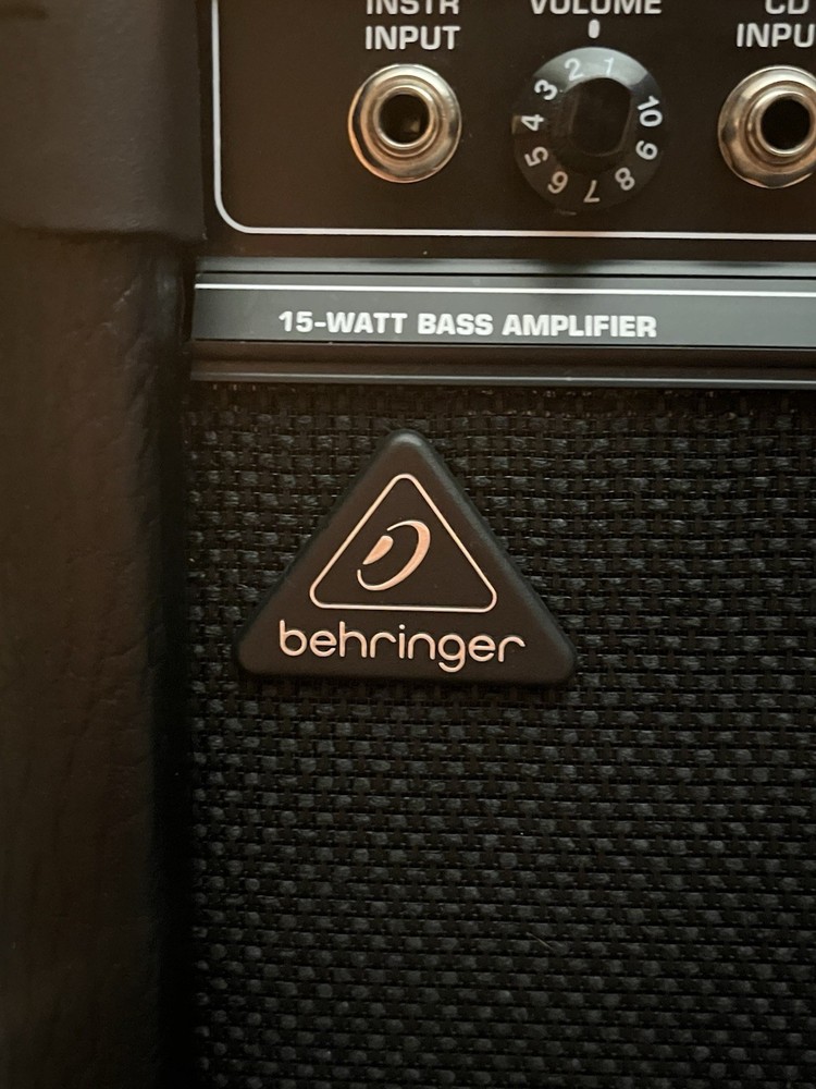 Behringer Ultrabass BT108 15-Watt Solid State Bass Combo Amplifier
