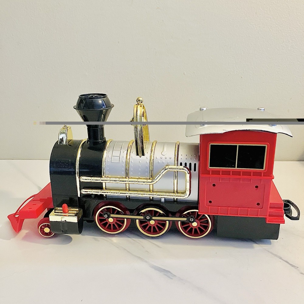 FAO Schwarz Motorized Classic Train Set Plus Tracks