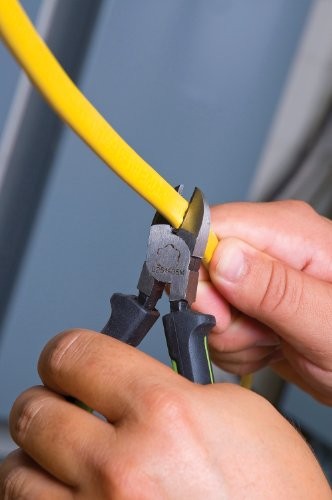 0251-07M Diagonal Cutting Pliers, Mini Molded Grip, 7"