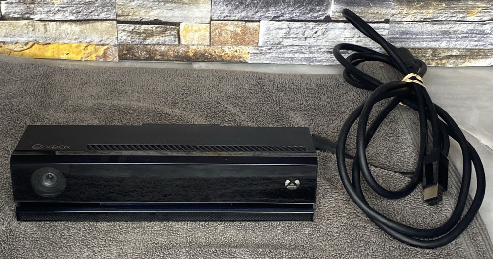 Microsoft Xbox One Kinect Wired Motion Sensor Black Model 1520 OEM