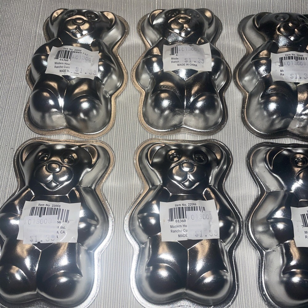 6 small cake pans--Teddy Bear NWT