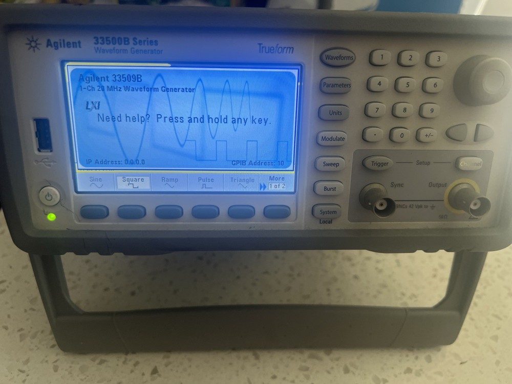 AGILENT KEYSIGHT 33500B TRUEFORM WAVEFORM GENERATOR