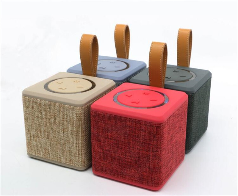 Retro Canvas Design Cube Bluetooth Speaker