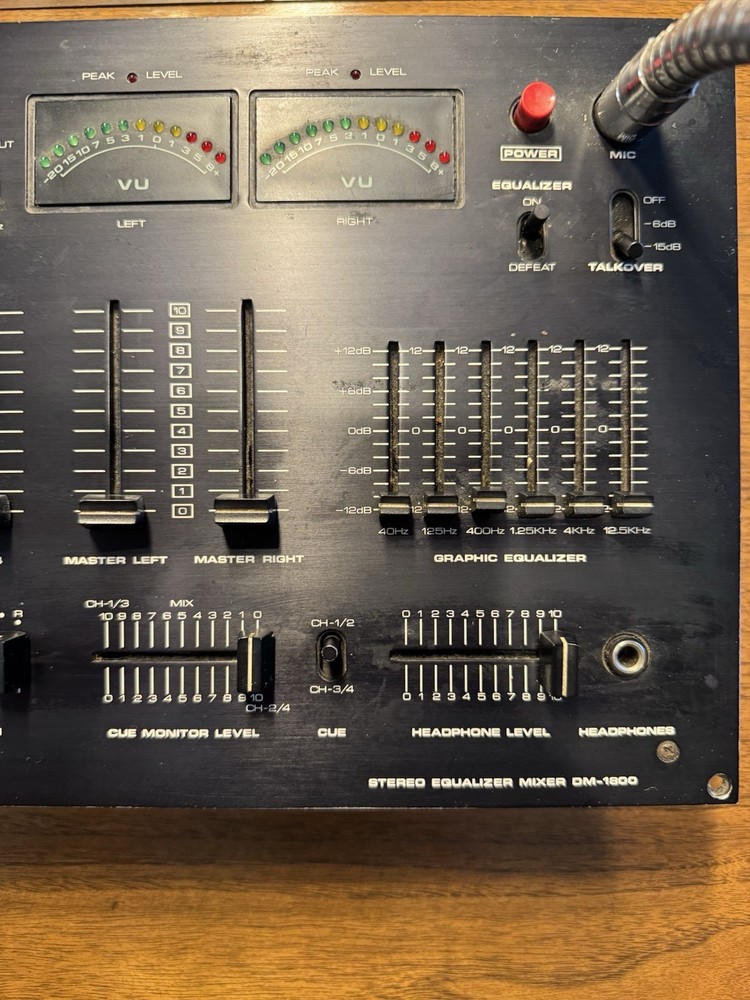 Numark DM1800 PPD Preamp Mixer