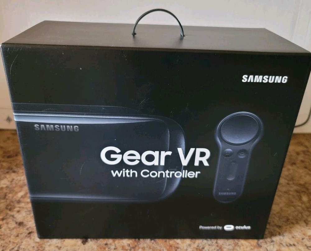 SAMSUNG Gear VR with Controller Powered By Oculus Compatible With Samsung