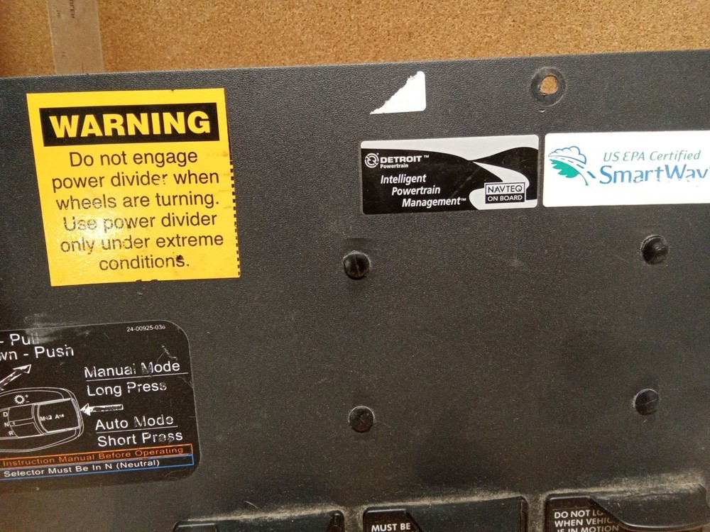 Freightliner A06-40924-001-E Dash Panel Cluster