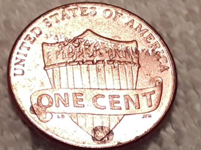 2016 Lincoln Cent Penny Error Miss Strike? EC011