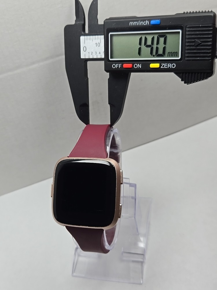 Fitbit Versa FB504 Smartwatch Heart Rate Bluetooth Activity Tracker W Charger