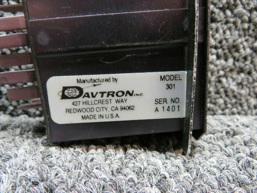 301 Davtron Outside Air Temperature Indicator