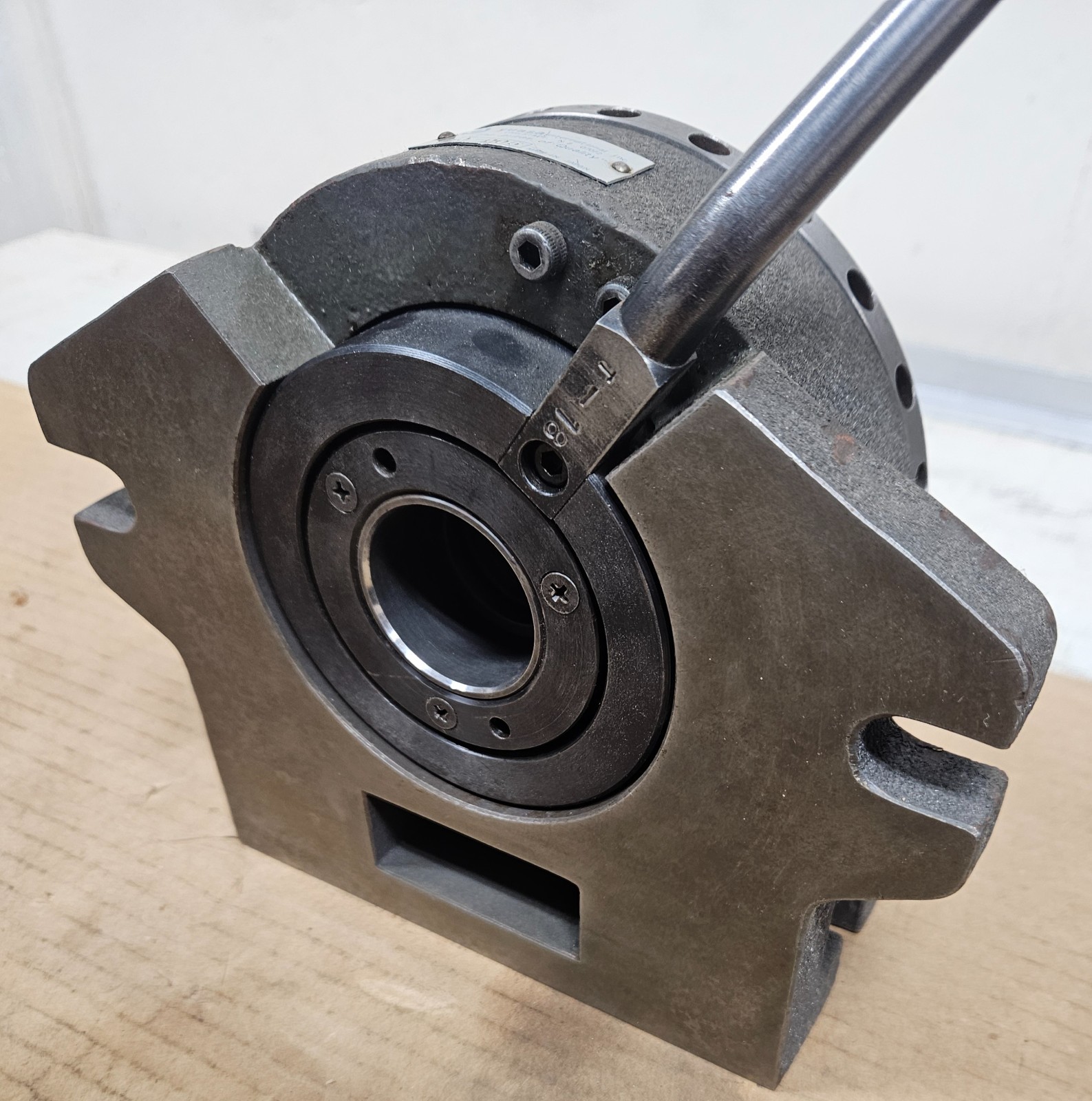 YUASA 550 005 HORIZONTAL/VERTICAL, 5C COLLET, 24 POSITION