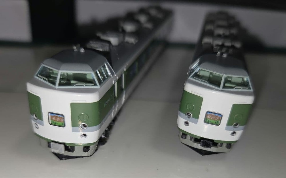 KATO 189 Asama Small Window Formation Basic/Additional 9 Car Set 435639