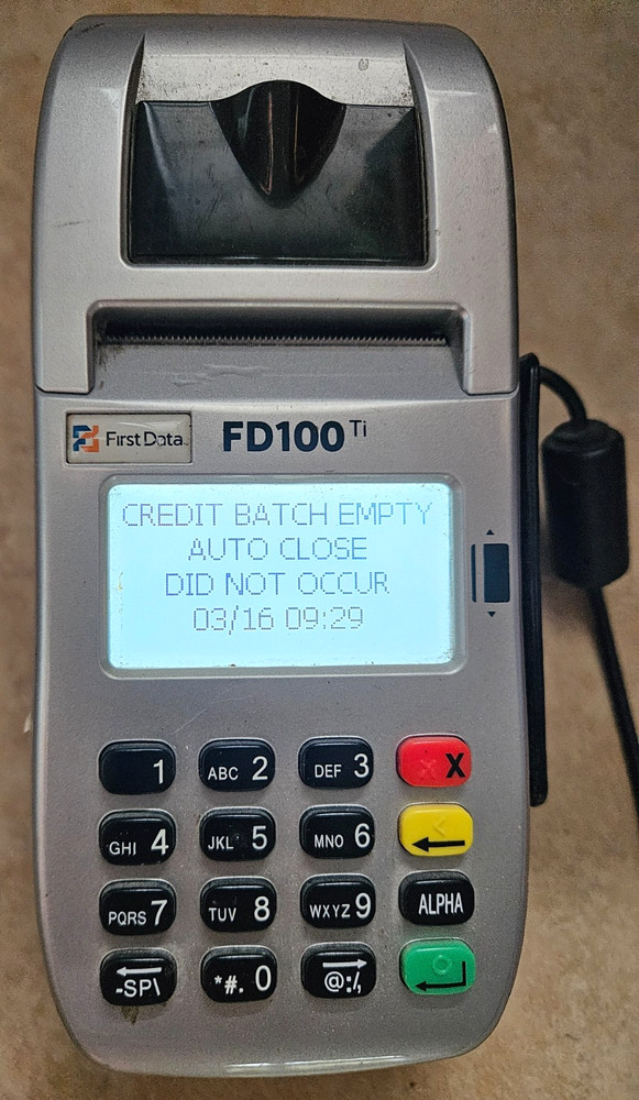 First Data FD100Ti Credit Card Terminal POS Payment Processing Machine w/ Keypad