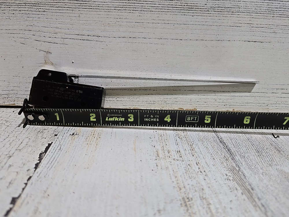 Honeywell Microswitch BZ-2RW863-A2 15A SPDT 6" Long Lever Basic Microswitch