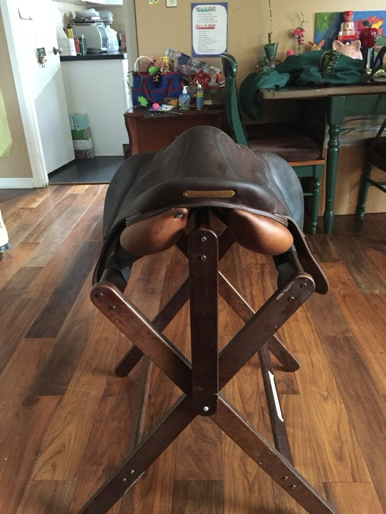 17” Devoucoux Biarritz Saddle