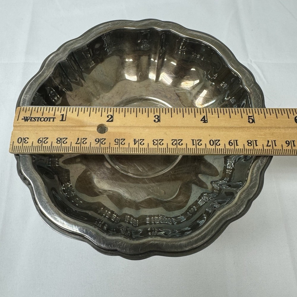 Vintage Oneida Silver Plated Candy / Mint Dish - 5.75"